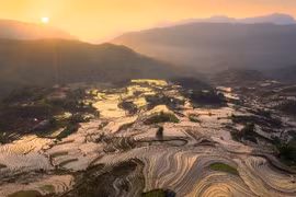 Khám phá Y Tý mùa đổ ải, chọn Vietravel hay Vietnam Booking?