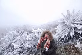 Lưu ý khi săn băng tuyết trên đỉnh Mẫu Sơn để chuyến đi an toàn, trọn vẹn