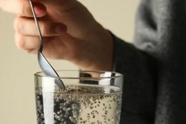Uống hạt chia sai thời điểm có thể gây 5 tác dụng phụ bất ngờ