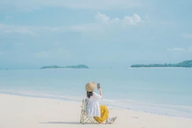 Hè gõ cửa, đến đảo Thanh Lân nạp "vitamin sea"