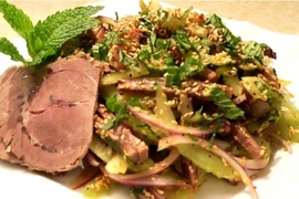 3 món ngon từ cần tây giúp thanh lọc gan, đổi vị bữa cơm gia đình