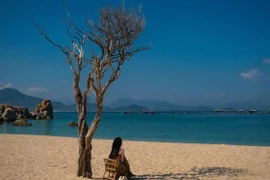 Vĩnh Hy quyến rũ đến thế, nên đi tour hay phượt tự do?