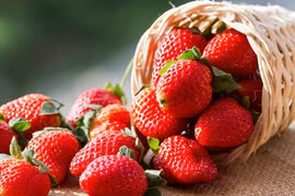 5 loại trái cây màu đỏ giúp da mịn màng, ngừa lão hóa