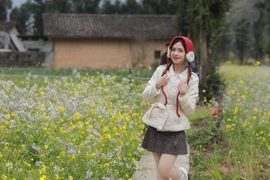 Cô gái Hà Nội chinh phục Hà Giang, 'vỡ òa vì đẹp, thót tim vì đèo'