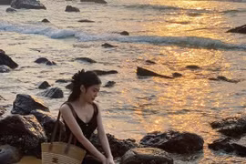 Bãi Đông đẹp như tranh, góc nào lên hình cũng xịn xò