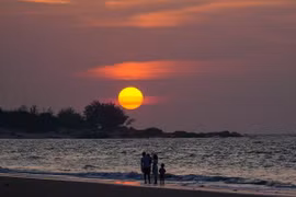 Bãi biển Hồ Cốc “phim trường biển” hoang sơ giữa thiên nhiên tĩnh lặng