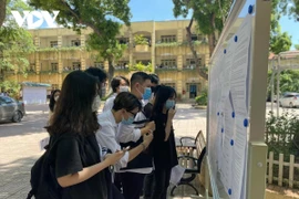 Từ 15/4, không còn bằng tốt nghiệp THCS, hiệu trưởng được cấp bằng THPT