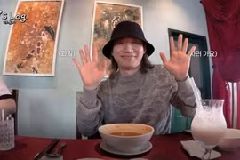 Daesung (Big Bang) mê chả giò, sinh tố và heo quay Việt