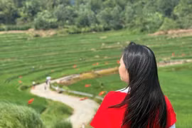 Sắc đỏ giữa ruộng bậc thang Pù Luông điểm hẹn du lịch dịp 2/9