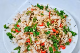 Về Quảng Bình thưởng thức cá nghéo bao tử hiếm lạ 