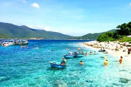 Đi tour 4 đảo Nha Trang chọn Vietravel hay Saigontourist?