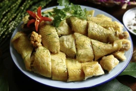 Không nên kết hợp thịt gà với cá chép, tỏi để tránh mất cân bằng dinh dưỡng