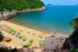 Đến đảo Ngọc Vừng hoang sơ nạp “vitamin sea” dịp hè