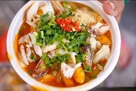 Huế mùa mưa không chỉ đẹp mà còn níu chân du khách bởi những món ăn dân dã