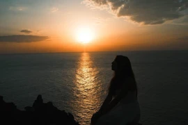 Ngỡ ngàng trước vẻ đẹp nguyên sơ ở Bãi Môn, nơi mặt trời thức dậy đầu tiên