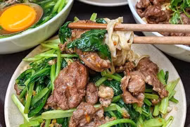 Bí quyết nấu ba món xào Việt Nam lọt top 100 món ngon thế giới