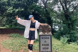 Trekking núi Hàm Lợn khám phá “nóc nhà Thủ đô”