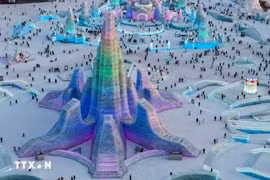 Trải nghiệm mùa đông kỳ diệu tại công viên băng tuyết khổng lồ Cáp Nhĩ Tân