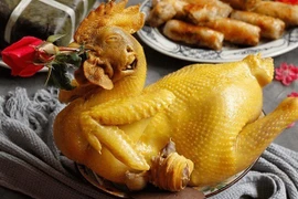 3 bí quyết luộc gà ngày rằm tháng 7 chuẩn đẹp, không lo nứt da