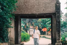 Về làng cổ Đường Lâm ngắm nhà cổ, thưởng vị quê xưa 