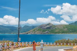 Cung đường 7 km khiến du khách “phải lòng” ngay khi đặt chân đến Côn Đảo