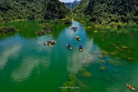 Đồng Lâm mùa nước nổi đẹp như tranh, điểm đến dã ngoại lý tưởng gần Hà Nội