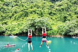 6 'ốc đảo xanh' mát rượi ở Quảng Trị du khách không thể bỏ qua