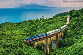 Tàu Thống Nhất Việt Nam được vinh danh đẹp nhất hành tinh