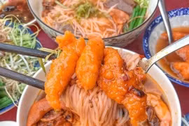 Đi miền Tây, nhất định phải thử 3 món bún đặc sản tên lạ mà ngon khó quên