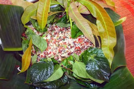 Về làng Rơ Măm Kon Tum ăn cá gỏi kiến vàng “lộc rừng”