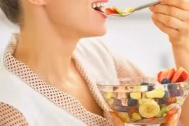 Ăn gì để ngăn ngừa tóc bạc sớm?