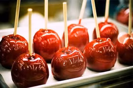 Tự làm kẹo táo caramel đơn giản tại nhà, ngọt ngào đón Halloween