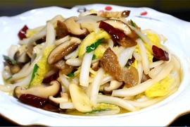 Loại rau quen thuộc giúp gan khỏe, cơ thể thanh mát