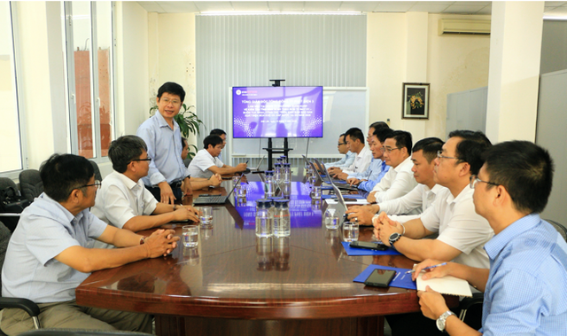 Ông Trần Văn Khánh - Giám đốc Công ty Thủy điện Buôn Kuốp báo cáo tại cuộc họp screen-shot-2025-05-29-at-104321.png