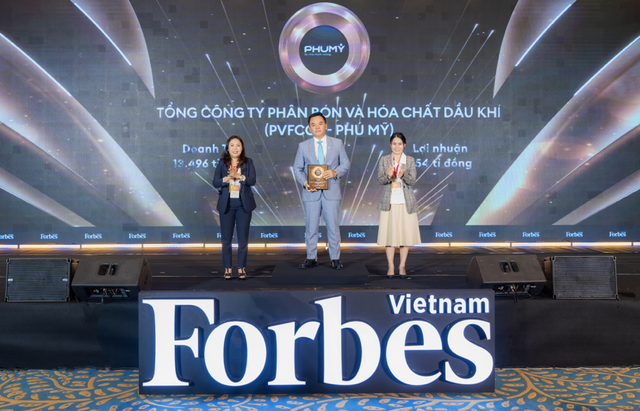 Ông Nguyễn Xuân Hòa – Chủ tịch HĐQT Phú Mỹ - PVFCCo nhận Danh hiệu Top 50 công ty niêm yết tốt nhất Việt Nam 2025. screen-shot-2025-08-25-at-152341.png