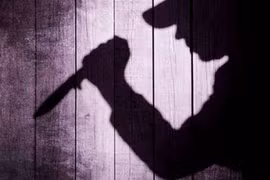 Níu kéo tình cảm bất thành, gã trai đâm vợ hờ rồi tự sát