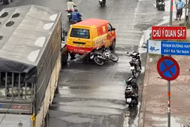 Tai nạn liên hoàn ở Thủ Đức, 2 tử vong tại chỗ