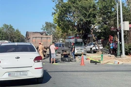 Xe máy điện va chạm xe tải, người phụ nữ tử vong tại chỗ