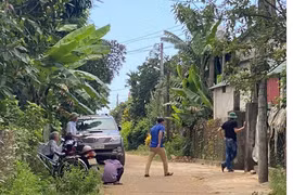 Truy bắt nghi phạm đâm hàng xóm tử vong rồi bỏ trốn