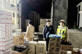 Bắt vụ vận chuyển số lượng lớn mỹ phẩm lậu ở Hà Tĩnh