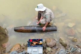 Phát hiện quả bom 'khủng' gần chợ Nam Đông ở Huế