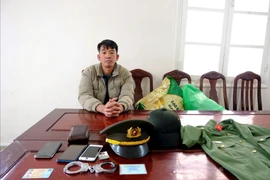 Bắt đối tượng giả danh công an để ra oai với người khác