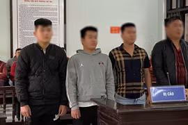 Rủ nhau 'bay lắc' trong bar, 4 đối tượng lĩnh gần 25 năm tù