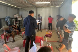 Triệt xoá sới bạc xóc đĩa, bắt 6 đối tượng ở Quảng Trị