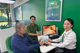 Cụ bà ở Quảng Trị tin công an giả, suýt mất 82 triệu đồng