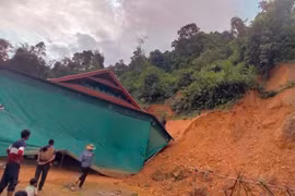 Mưa lớn kéo dài, xã biên giới ở Nghệ An thiệt hại nặng nề