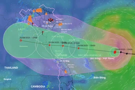 Dự báo càng vào gần đất liền, bão số 5 lại thêm tăng cấp