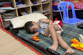 Bé trai 4 tuổi bị bỏ rơi trên taxi ở Khánh Hoà