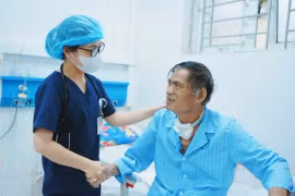 Cứu sống bệnh nhân sốc nhiễm khuẩn, viêm phổi nặng nguy kịch