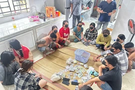 Đột kích sới bạc 'khủng' ở Cần Thơ, bắt 14 đối tượng